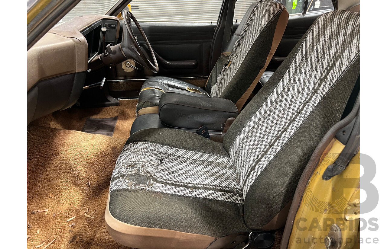 12/1974 Ford Fairmont  XB 4d Sedan Gold / White 250ci 6 Cylinder