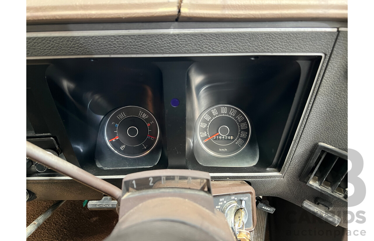 12/1974 Ford Fairmont  XB 4d Sedan Gold / White 250ci 6 Cylinder