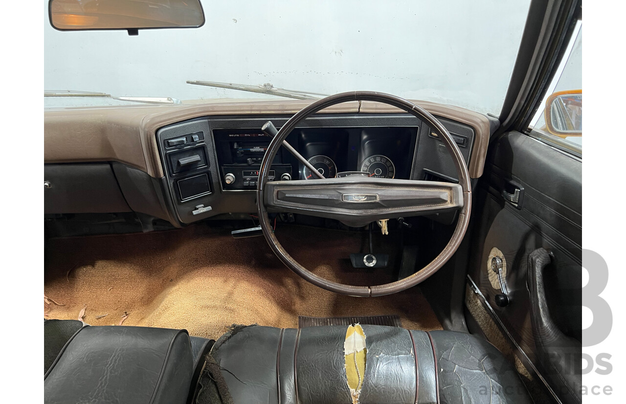 12/1974 Ford Fairmont  XB 4d Sedan Gold / White 250ci 6 Cylinder
