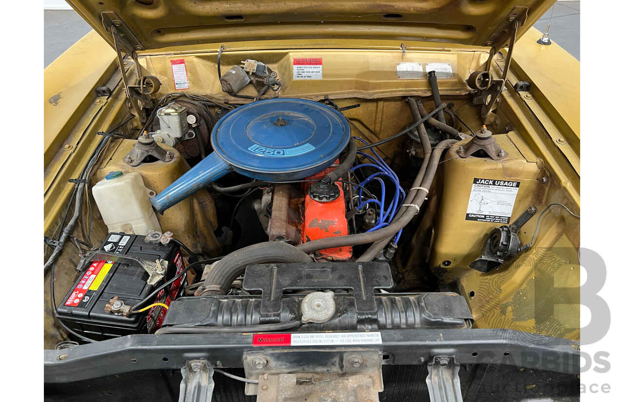 12/1974 Ford Fairmont  XB 4d Sedan Gold / White 250ci 6 Cylinder