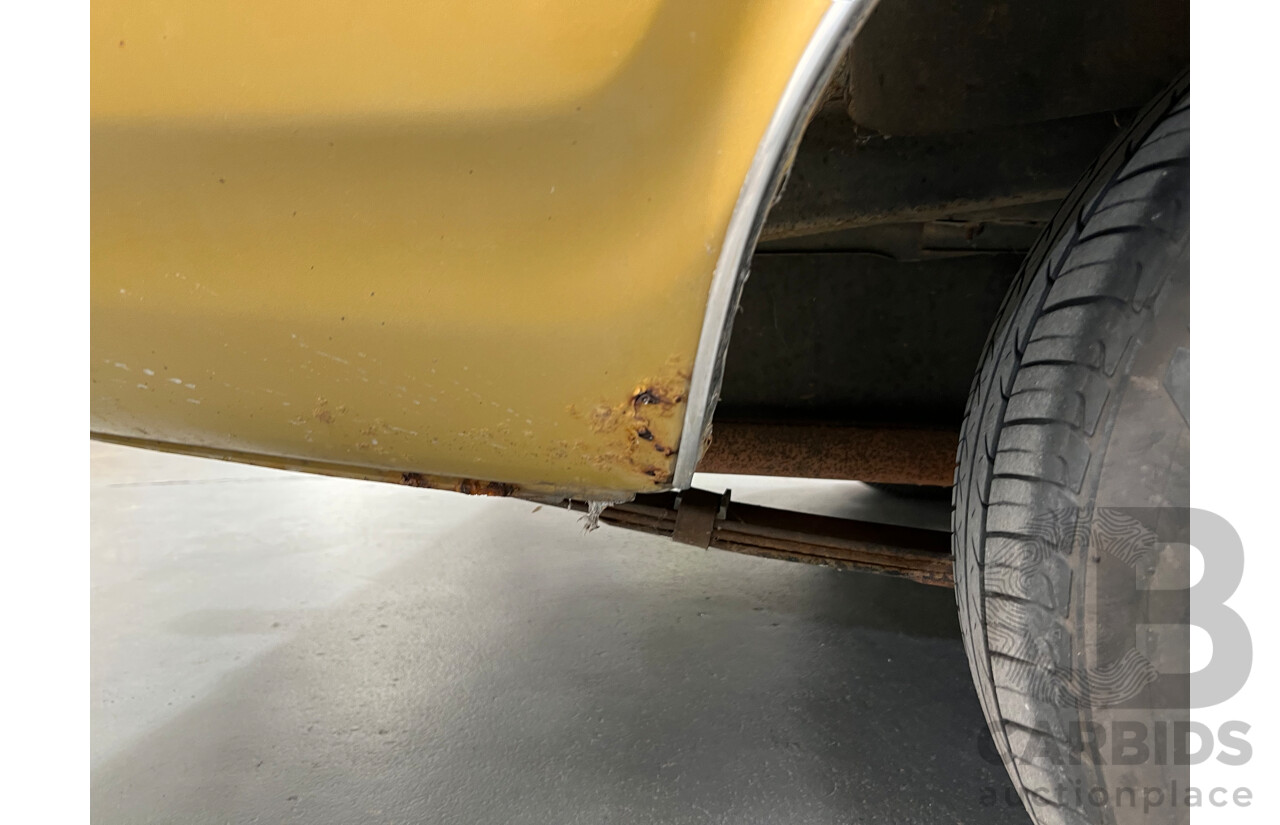 12/1974 Ford Fairmont  XB 4d Sedan Gold / White 250ci 6 Cylinder