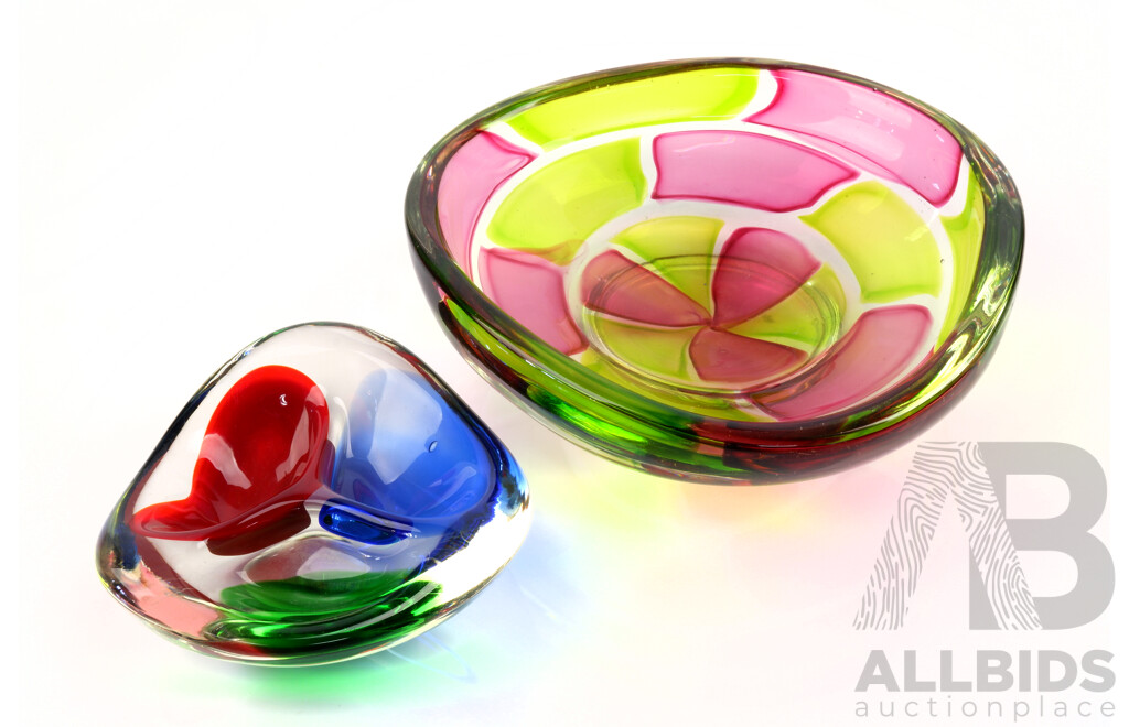 Two Good Mid-Century Murano Glass Bowls, Dia. 24cm and 15cm, (2)