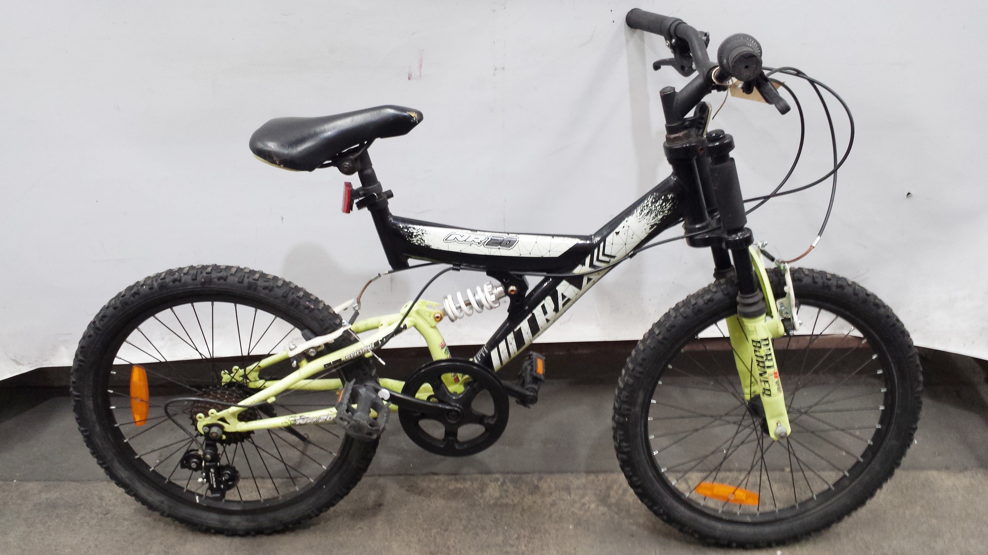 Trax NR20 Children's 14 Inch Mountain Lot 1449408 ALLBIDS