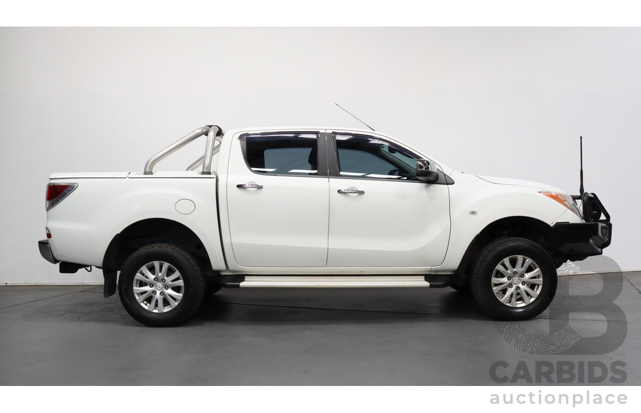 10/2013 Mazda Bt50 GT (4x4)  Dual Cab Utility White 3.2L Turbo Diesel