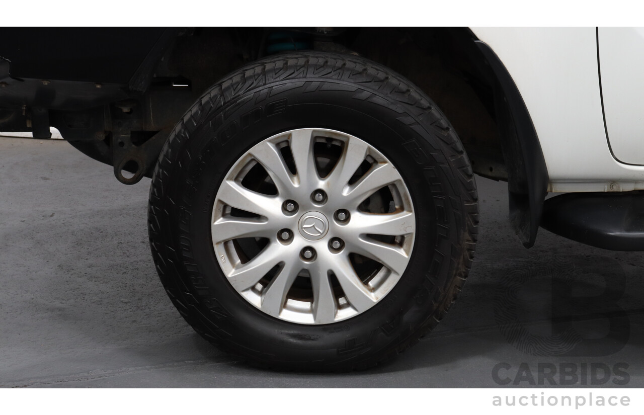10/2013 Mazda Bt50 GT (4x4)  Dual Cab Utility White 3.2L Turbo Diesel