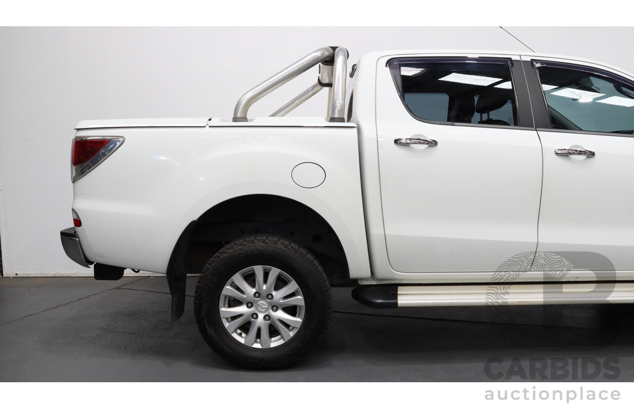 10/2013 Mazda Bt50 GT (4x4)  Dual Cab Utility White 3.2L Turbo Diesel