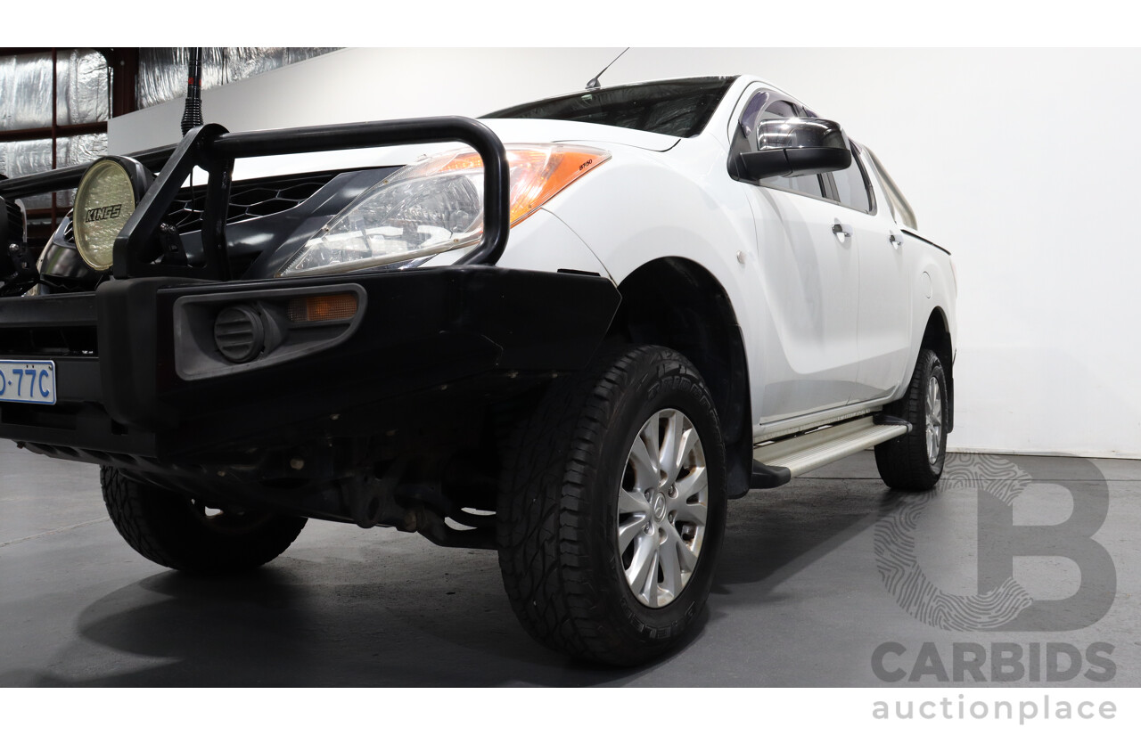 10/2013 Mazda Bt50 GT (4x4)  Dual Cab Utility White 3.2L Turbo Diesel