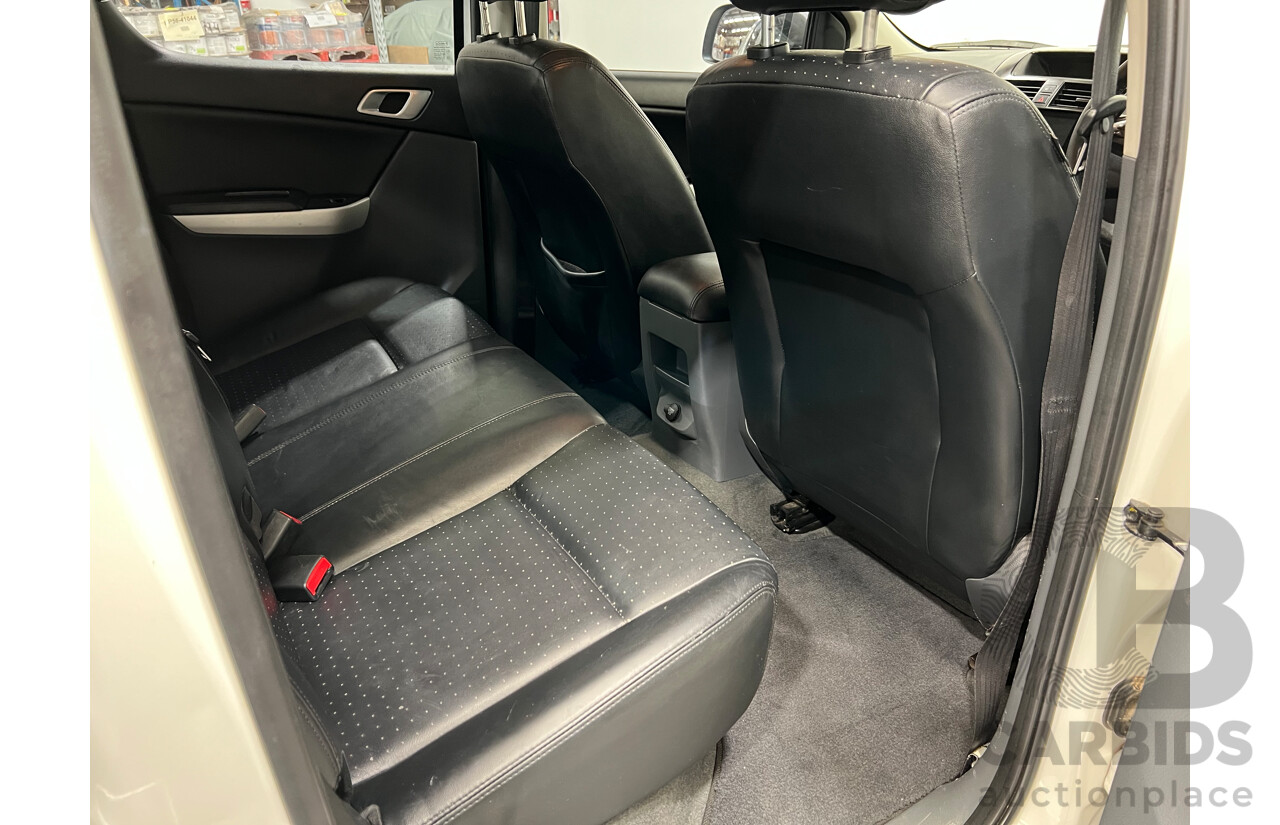 10/2013 Mazda Bt50 GT (4x4)  Dual Cab Utility White 3.2L Turbo Diesel