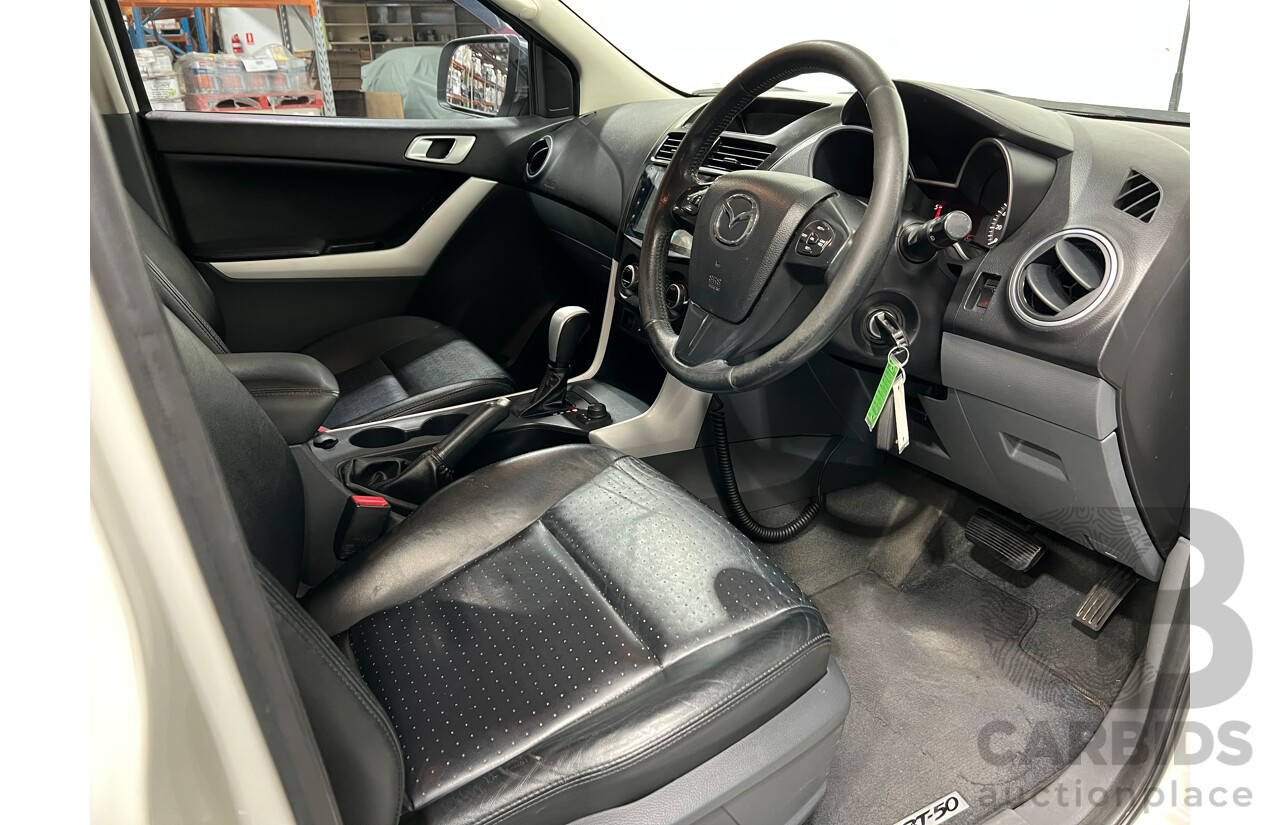 10/2013 Mazda Bt50 GT (4x4)  Dual Cab Utility White 3.2L Turbo Diesel