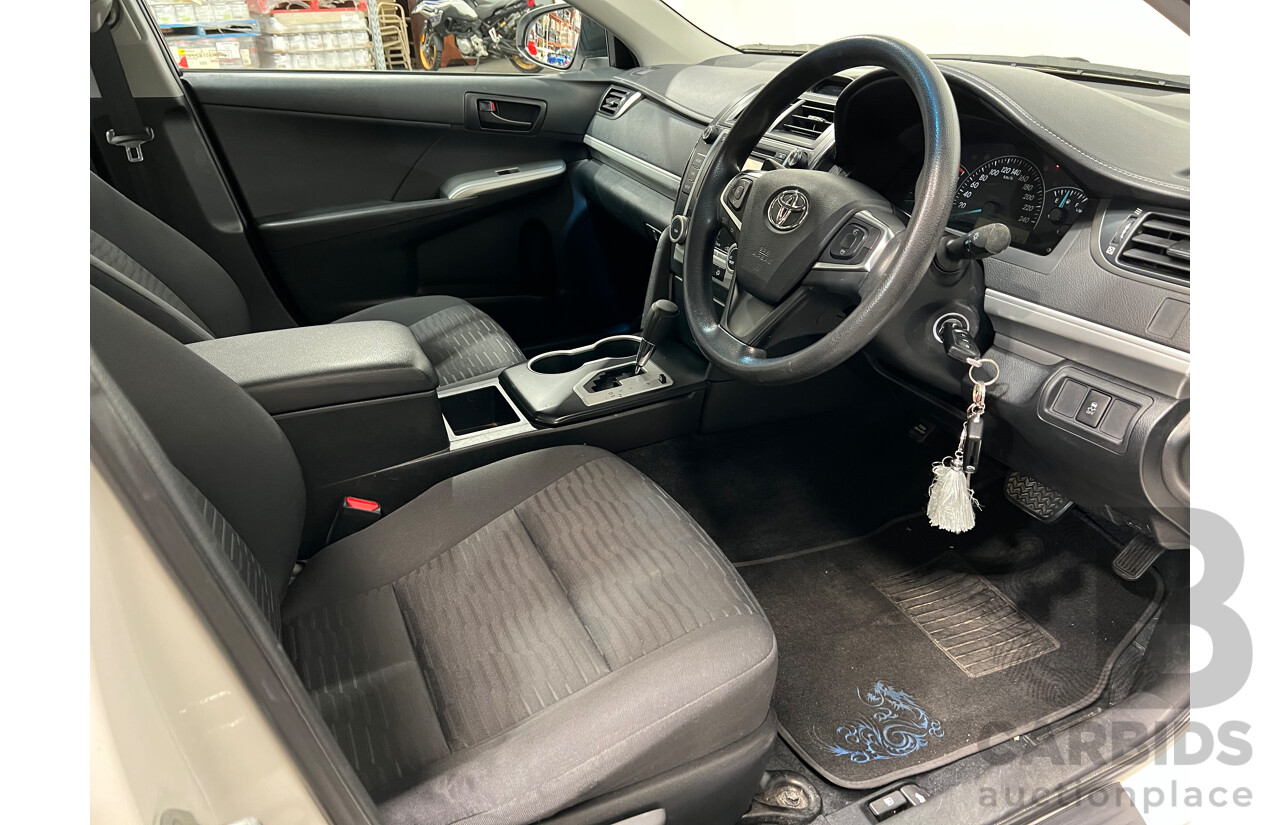 5/2015 Toyota Camry Altise ASV50R MY15 4d Sedan White 2.5L