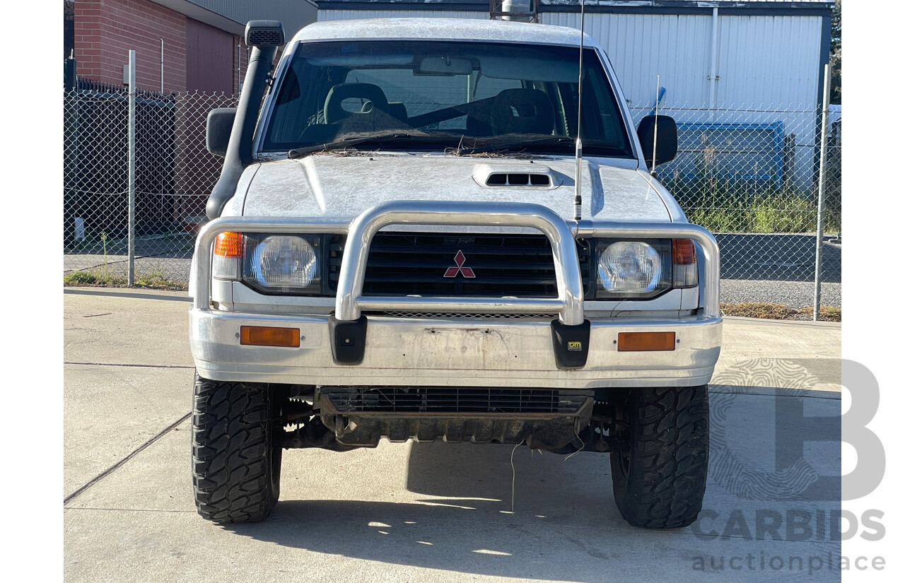 11/1994 Mitsubishi Pajero GLS LWB (4x4) NJ 4d Wagon White 2.8L