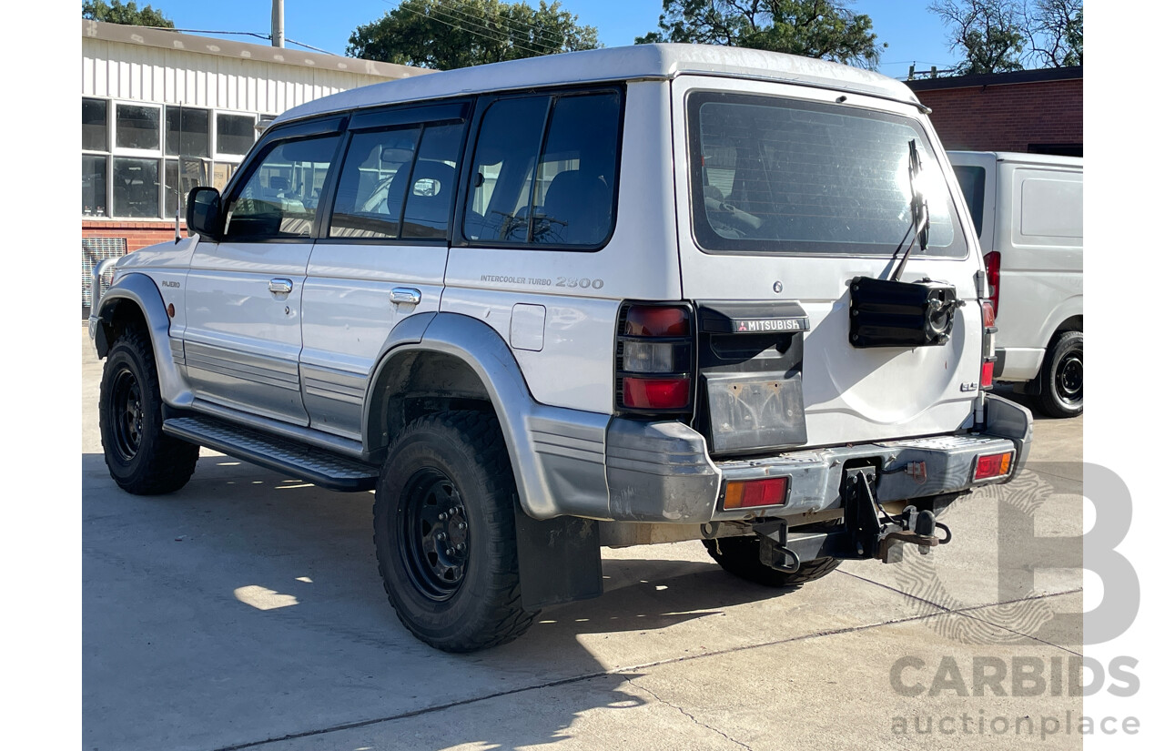 11/1994 Mitsubishi Pajero GLS LWB (4x4) NJ 4d Wagon White 2.8L
