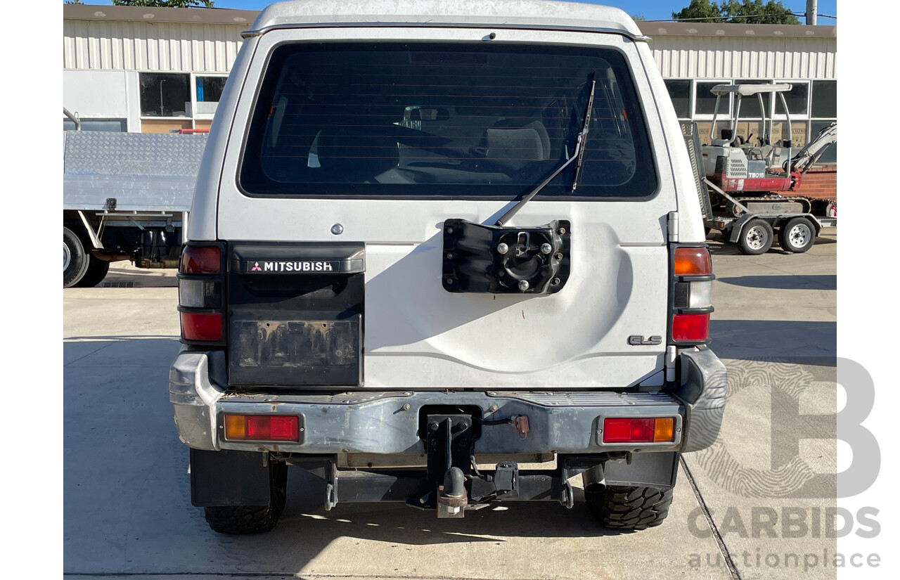 11/1994 Mitsubishi Pajero GLS LWB (4x4) NJ 4d Wagon White 2.8L