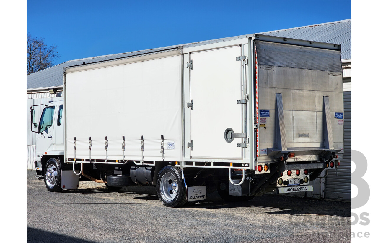 02/1999 Mitsubishi Fighter FK600 4x2 Curtainside Pantech 6 Cylinder Diesel