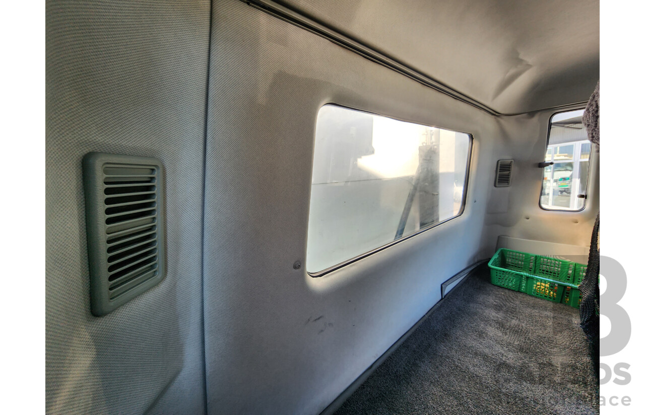 02/1999 Mitsubishi Fighter FK600 4x2 Curtainside Pantech 6 Cylinder Diesel