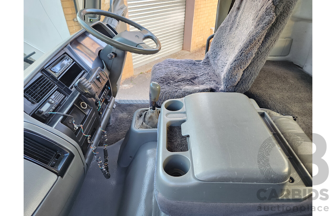 02/1999 Mitsubishi Fighter FK600 4x2 Curtainside Pantech 6 Cylinder Diesel
