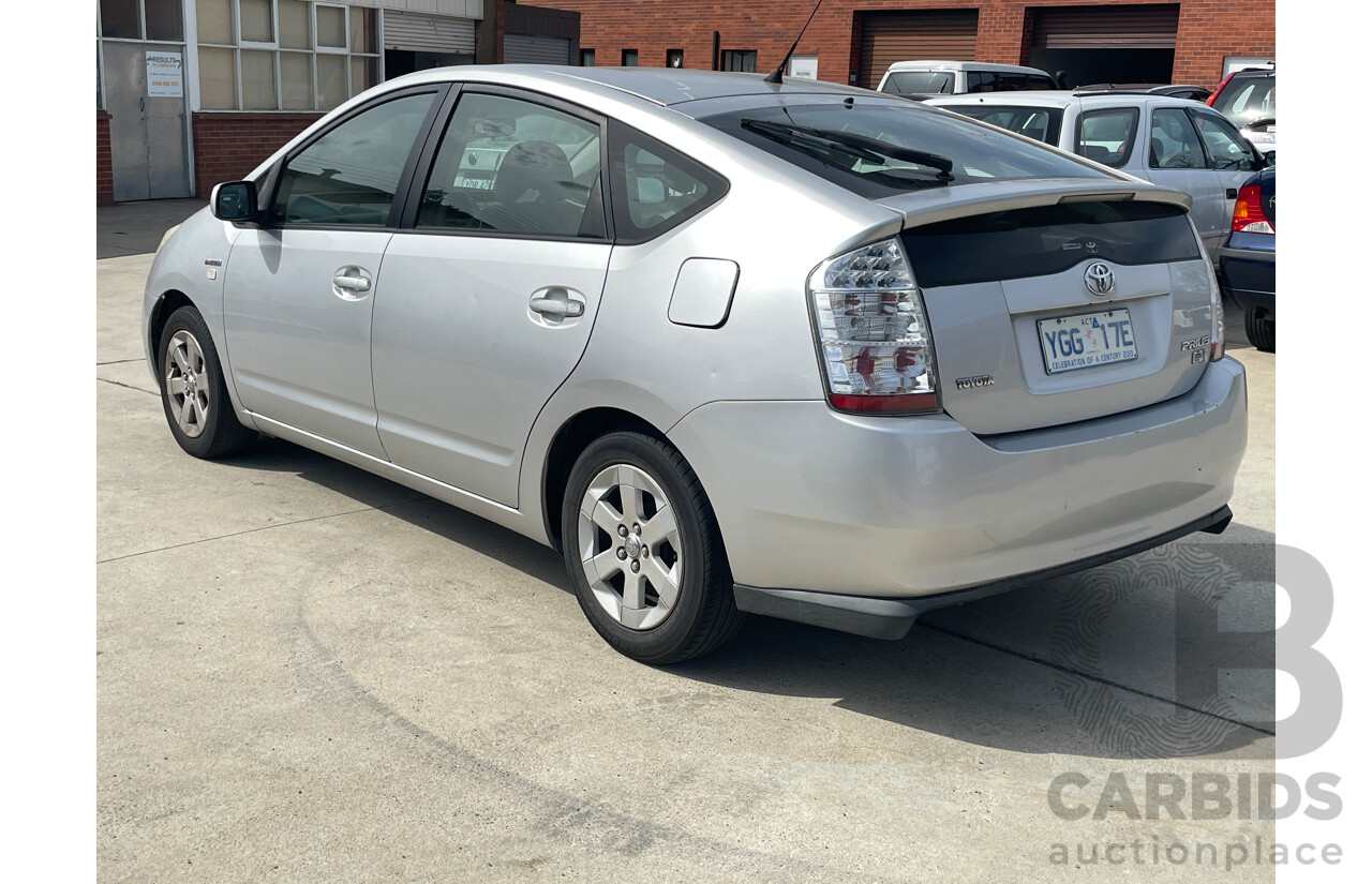 2/2007 Toyota Prius Hybrid NHW20R MY06 UPGRADE 5d Hatchback Silver 1.5L