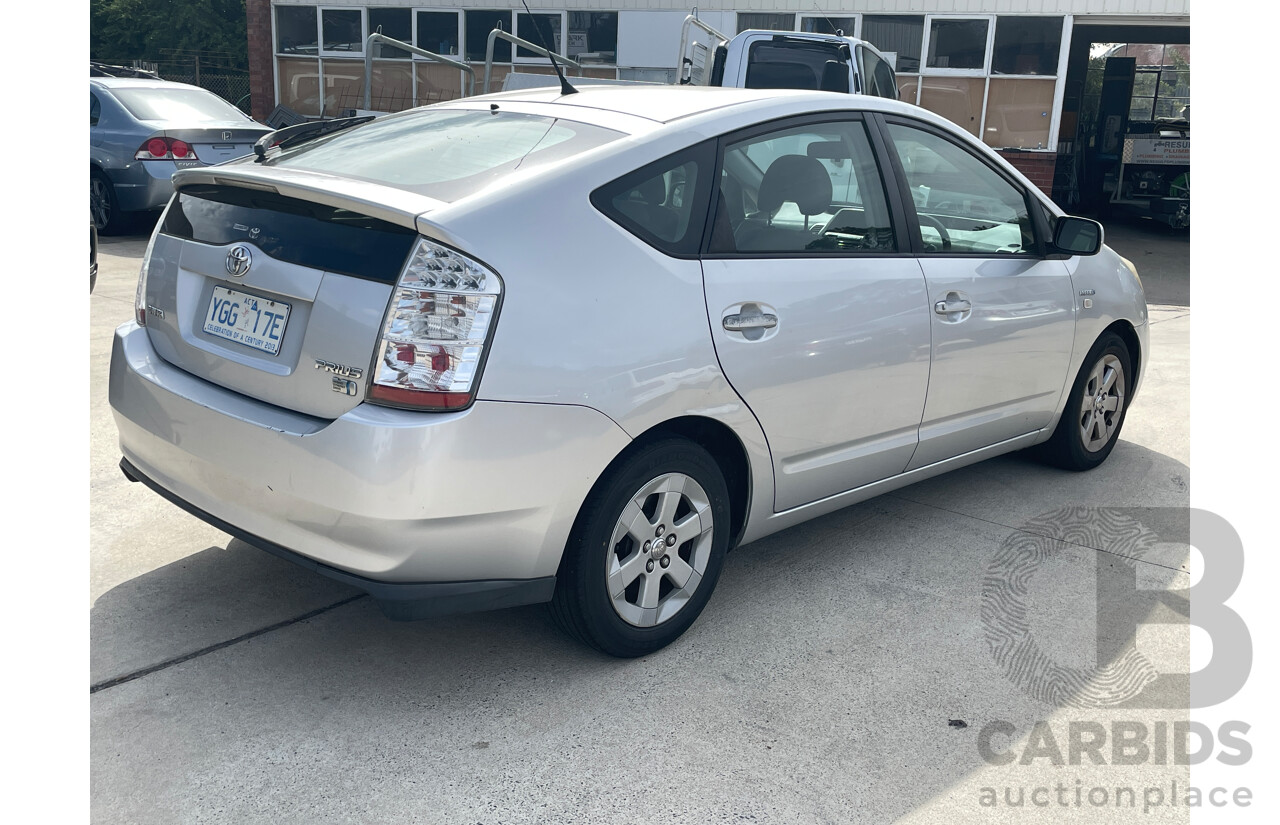2/2007 Toyota Prius Hybrid NHW20R MY06 UPGRADE 5d Hatchback Silver 1.5L