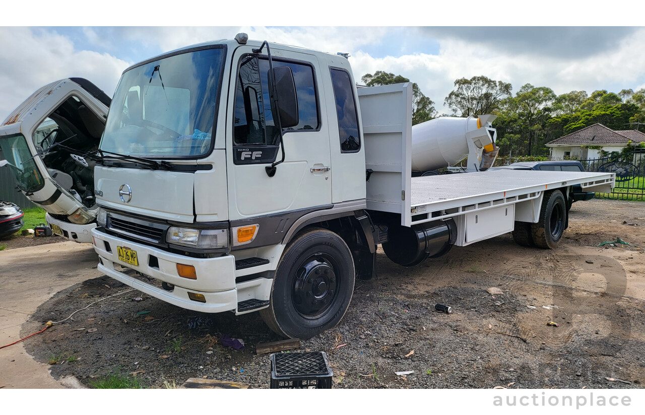 07/1997 HINO FF1J SER C/CAB With 7.8m Tray White Diesel