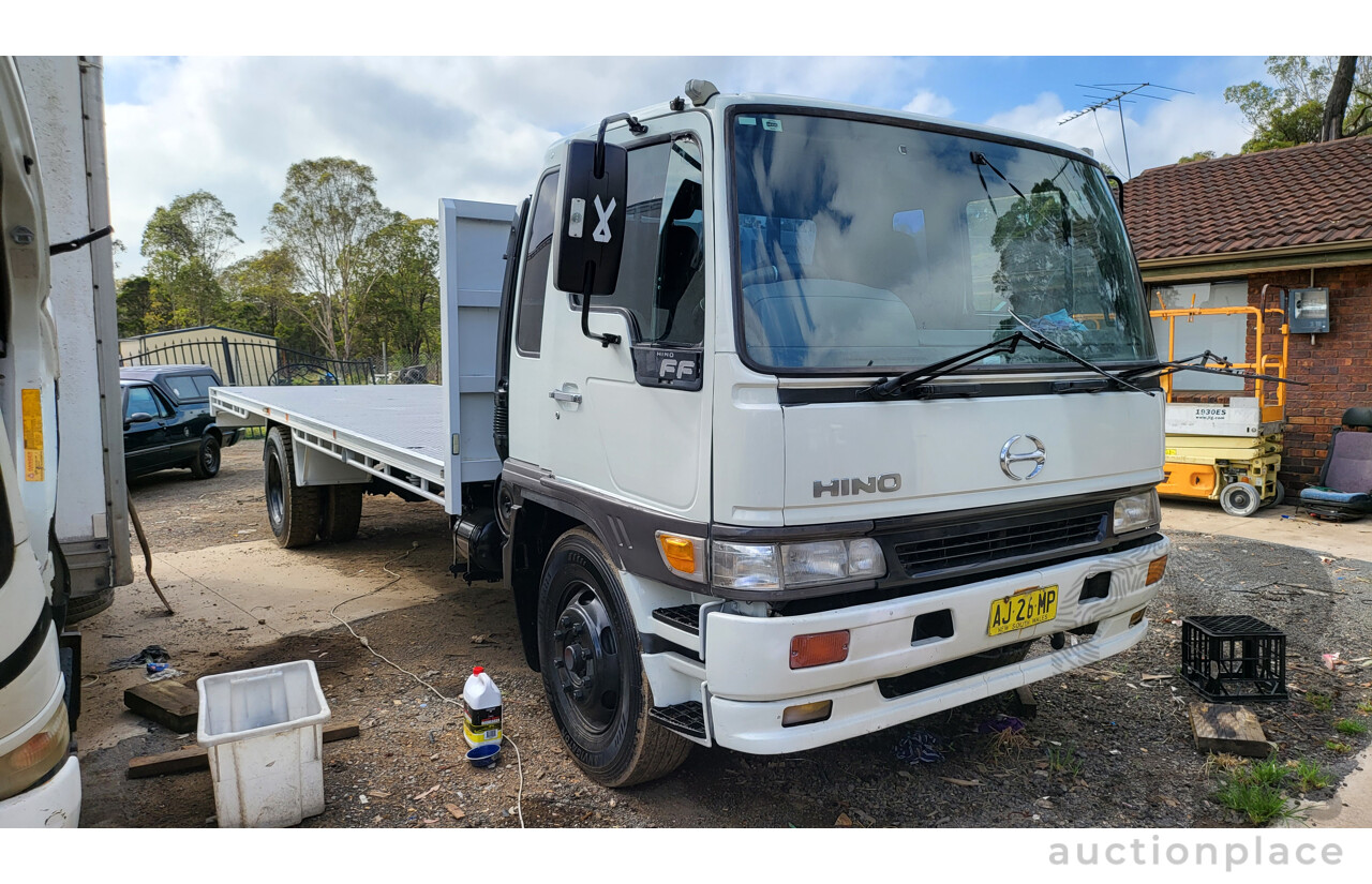 07/1997 HINO FF1J SER C/CAB With 7.8m Tray White Diesel