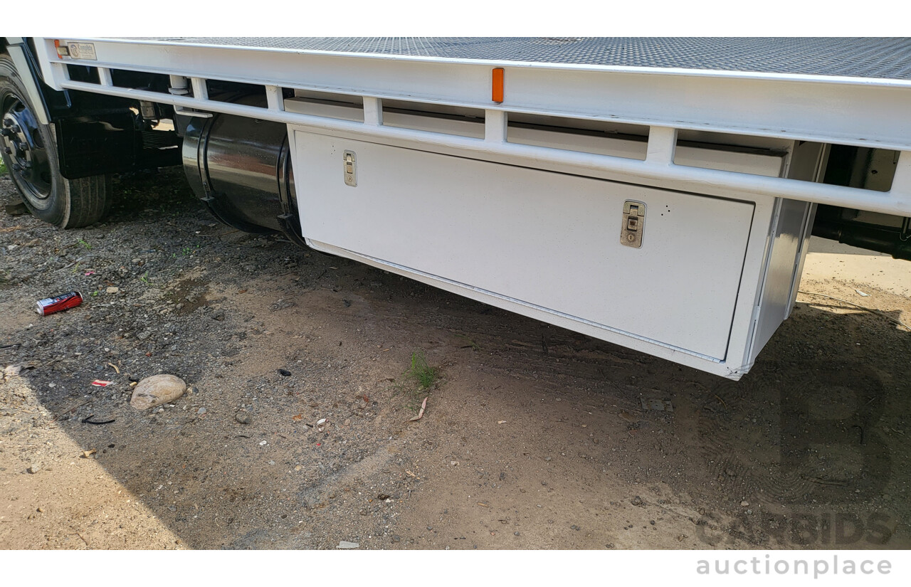 07/1997 HINO FF1J SER C/CAB With 7.8m Tray White Diesel