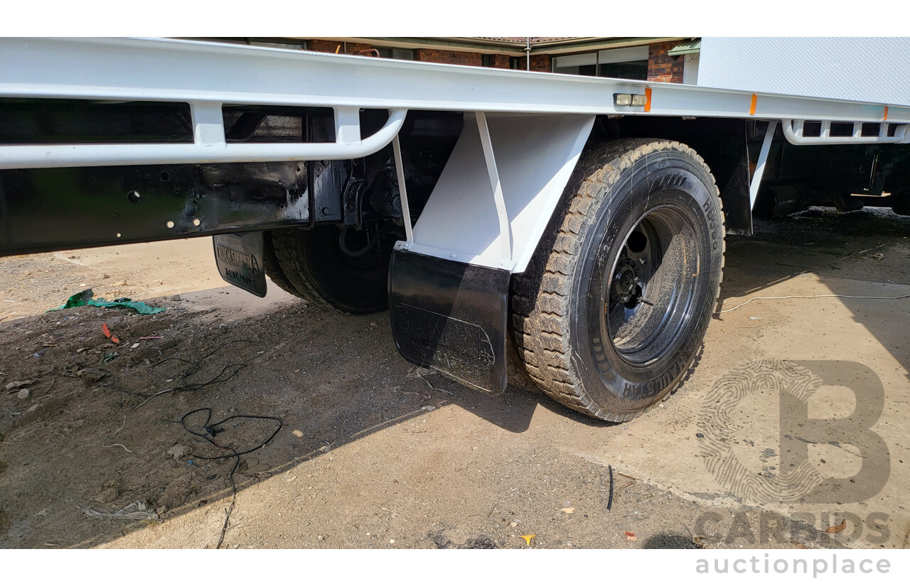 07/1997 HINO FF1J SER C/CAB With 7.8m Tray White Diesel