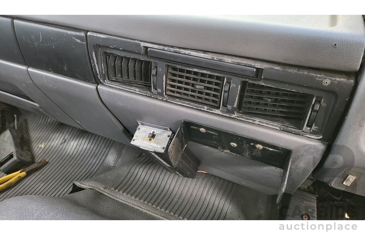 07/1997 HINO FF1J SER C/CAB With 7.8m Tray White Diesel