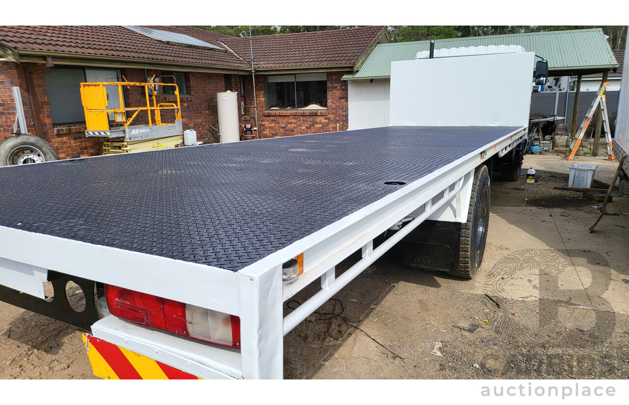 07/1997 HINO FF1J SER C/CAB With 7.8m Tray White Diesel