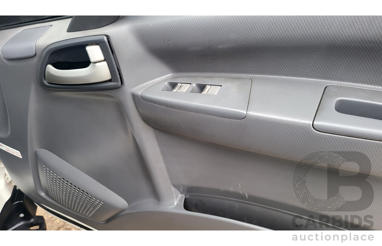 05/2015 Isuzu NPR 400 Crew Cab 5.2L Diesel 4.5m tray