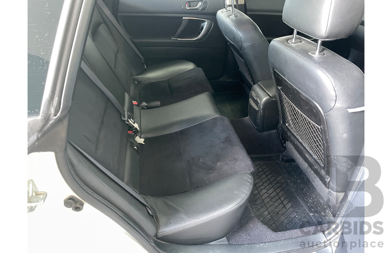 5/2006 Subaru Outback 3.0R MY06 4d Wagon White 3.0L