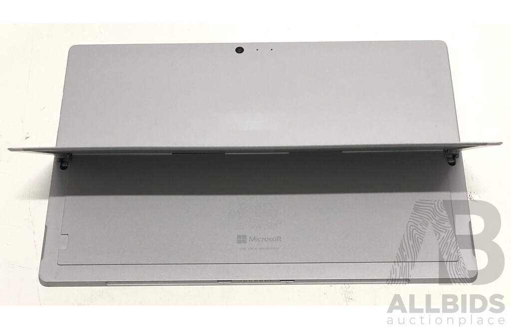 Microsoft (1796) Surface Pro 5 Intel Core i5 (7300U) 2.60GHz-3.50GHz 2-Core CPU 128GB 12.3-Inch Touchscreen Detachable Laptop