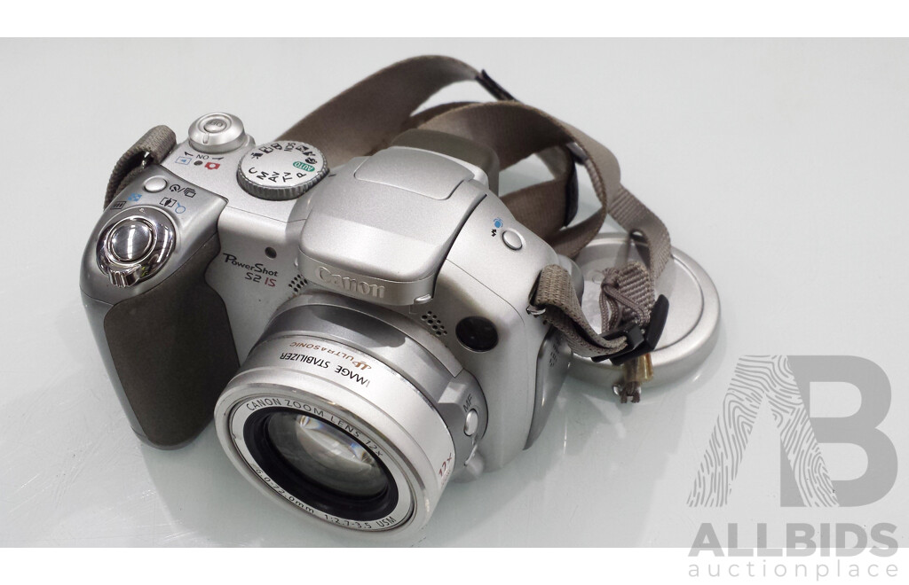 Canon Powershot S2 is 5.0 Megapixel Digital Camera