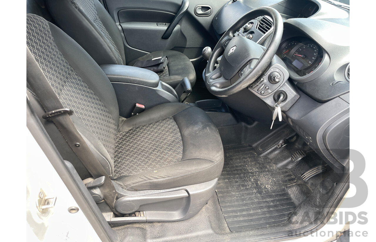 8/2014 Renault Kangoo MAXI X61 MY14 4d Van Silver 1.5L