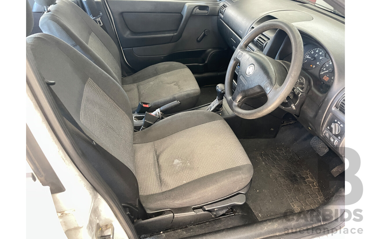 7/2004 Holden Astra Classic TS 5d Hatchback White 1.8L