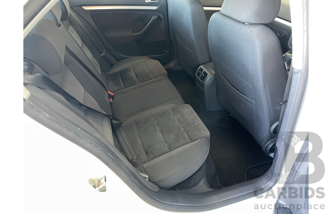 6/2010 Volkswagen Jetta 103 TDI 1KM MY10 4d Sedan White 2.0L