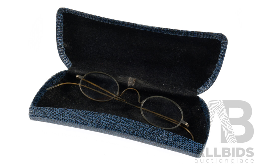 Antique Georgian Specticles in Hard Case