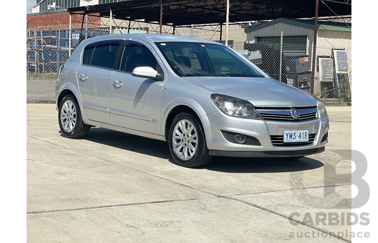 6/2009 Holden Astra CDX AH MY09 5d Hatchback Silver 1.8L