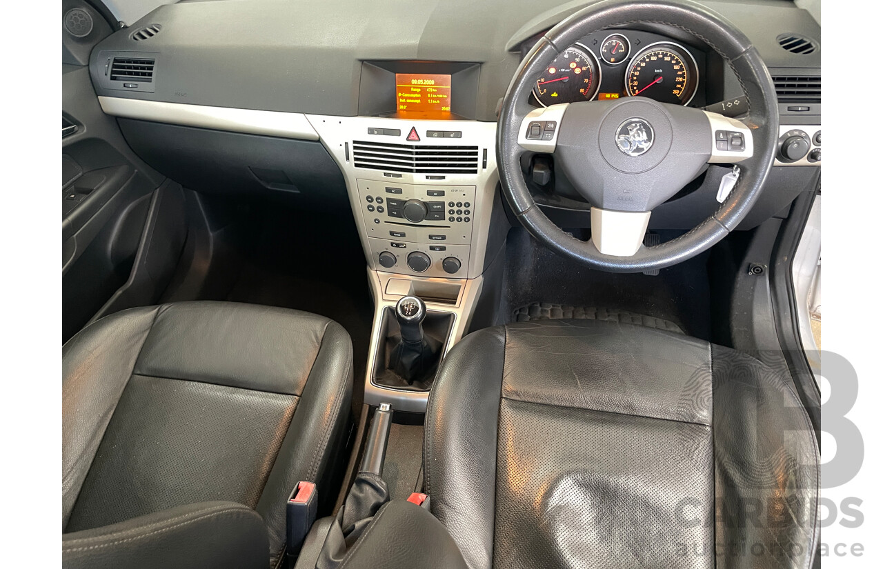 6/2009 Holden Astra CDX AH MY09 5d Hatchback Silver 1.8L