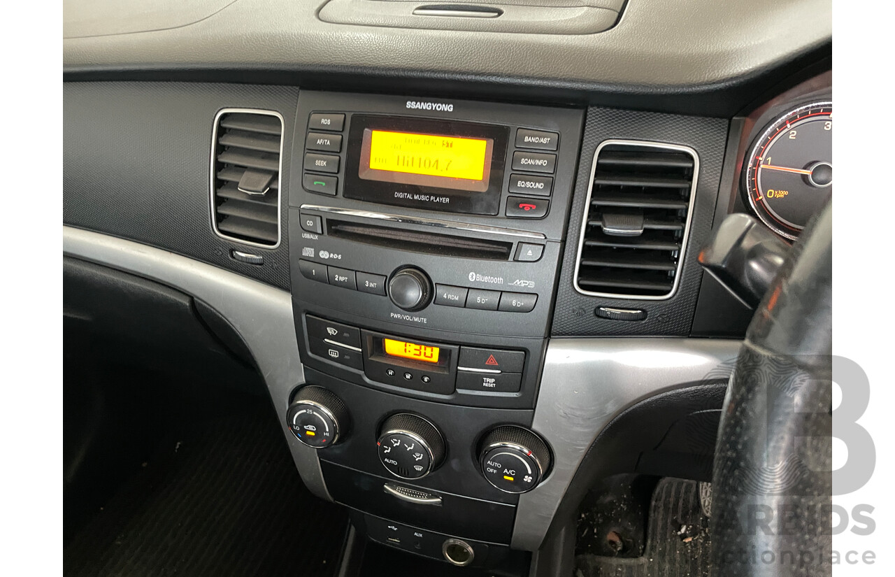 11/2012 Ssangyong Kyron 2.0 Xdi SPR D100 MY09 4d Wagon Orange 2.0L