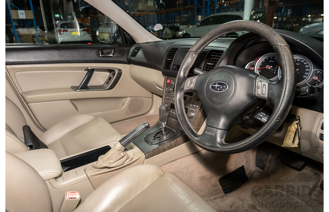 10/2005 Subaru Outback 3.0R Premium MY05 4d Wagon White 3.0L