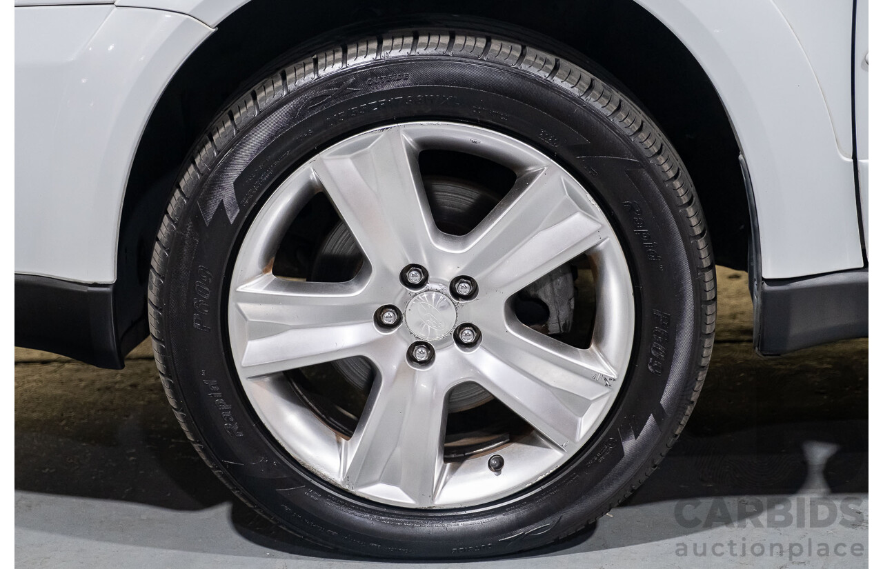 10/2005 Subaru Outback 3.0R Premium MY05 4d Wagon White 3.0L