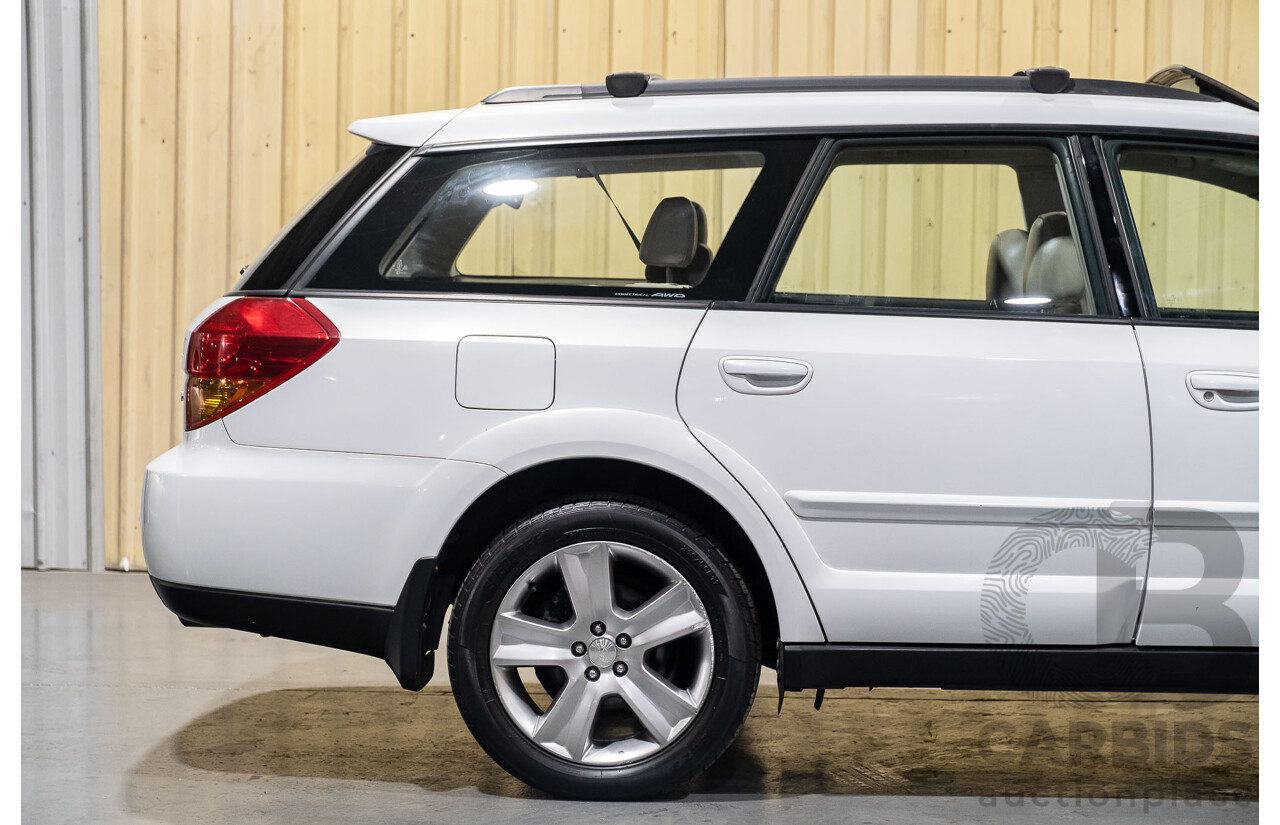 10/2005 Subaru Outback 3.0R Premium MY05 4d Wagon White 3.0L