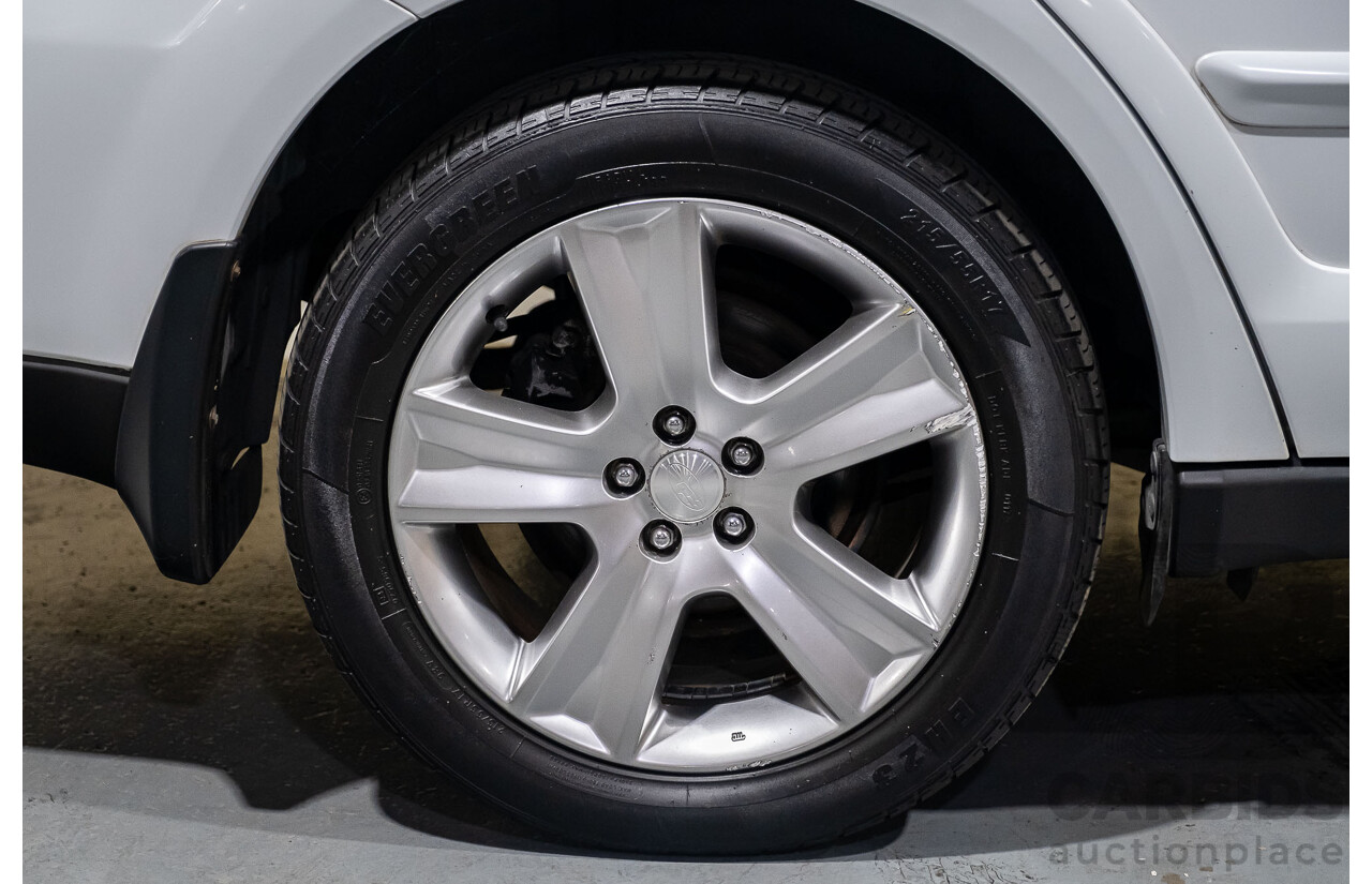 10/2005 Subaru Outback 3.0R Premium MY05 4d Wagon White 3.0L
