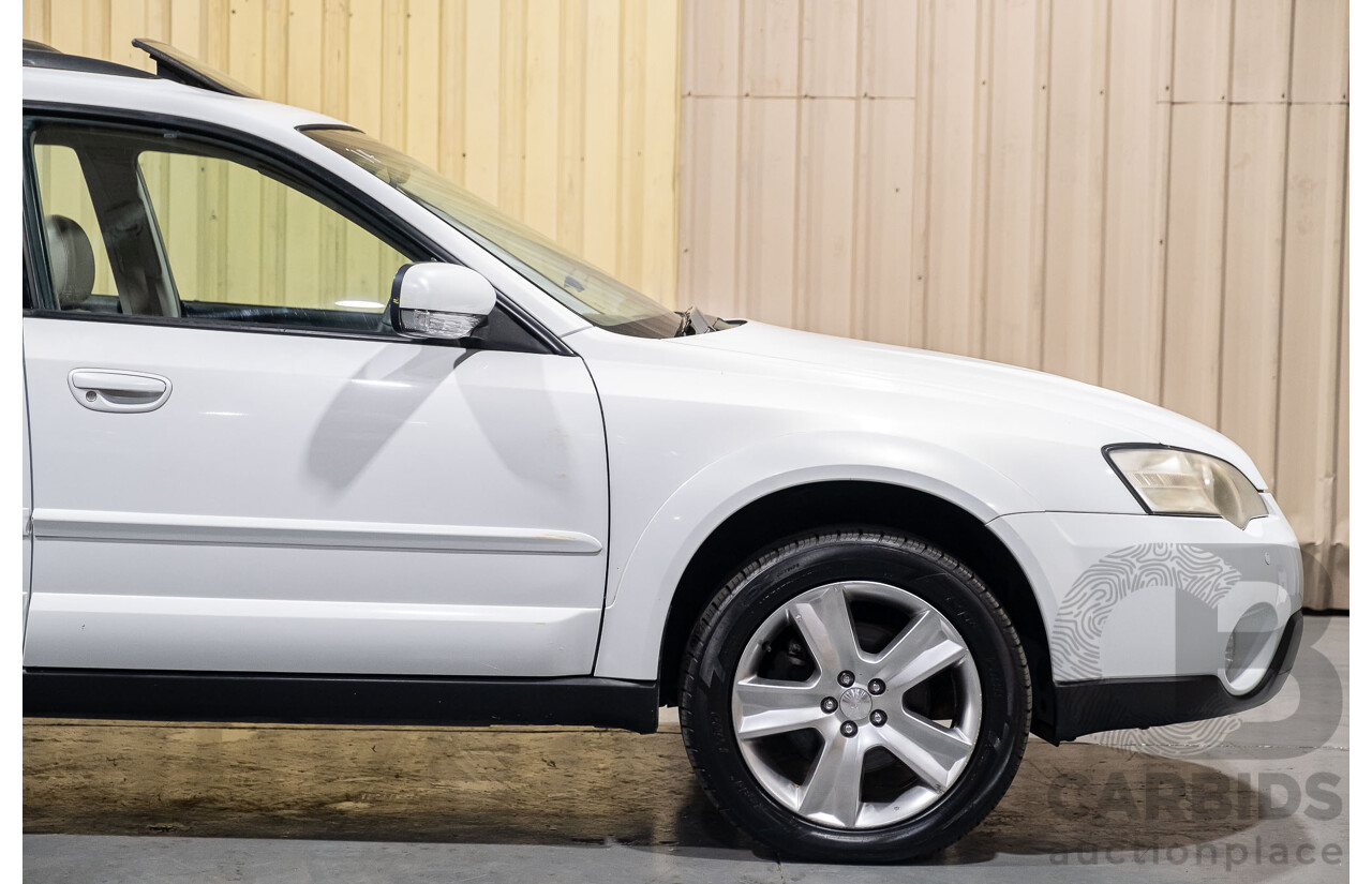 10/2005 Subaru Outback 3.0R Premium MY05 4d Wagon White 3.0L