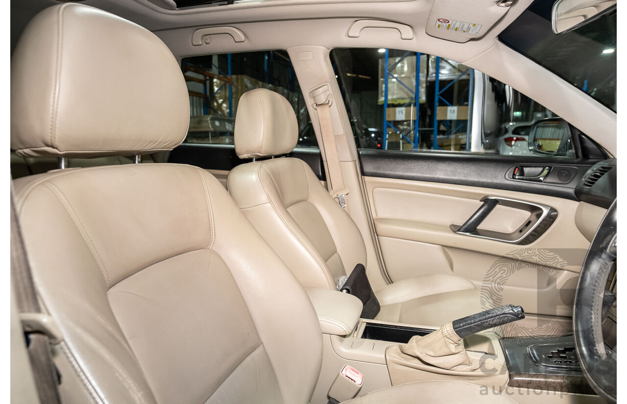 10/2005 Subaru Outback 3.0R Premium MY05 4d Wagon White 3.0L