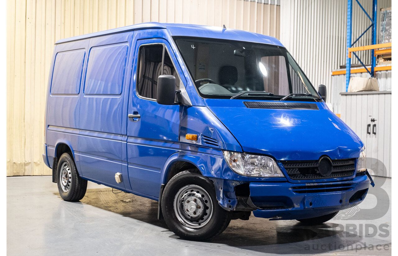 03/2004 Mercedes Benz Sprinter 308CDI 2d Van Blue 2.2L Turbo Diesel - Refridgerated
