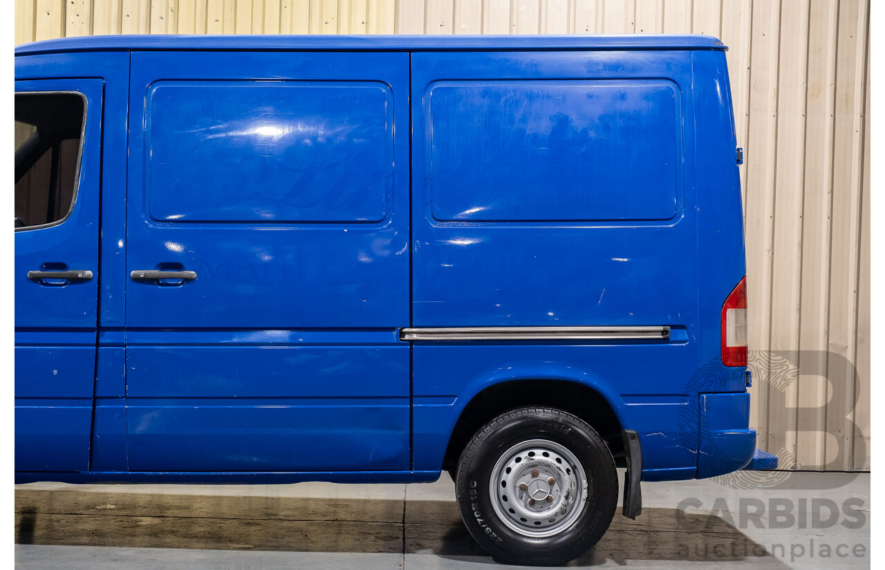 03/2004 Mercedes Benz Sprinter 308CDI 2d Van Blue 2.2L Turbo Diesel - Refridgerated