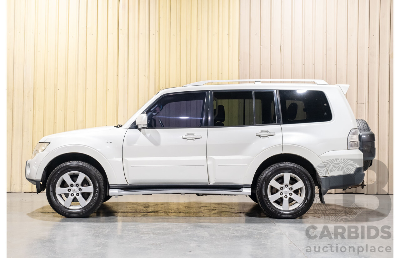 4/2008 Mitsubishi Pajero VR-X LWB (4x4) NS 4d Wagon White 3.8L V6 - 7 Seater