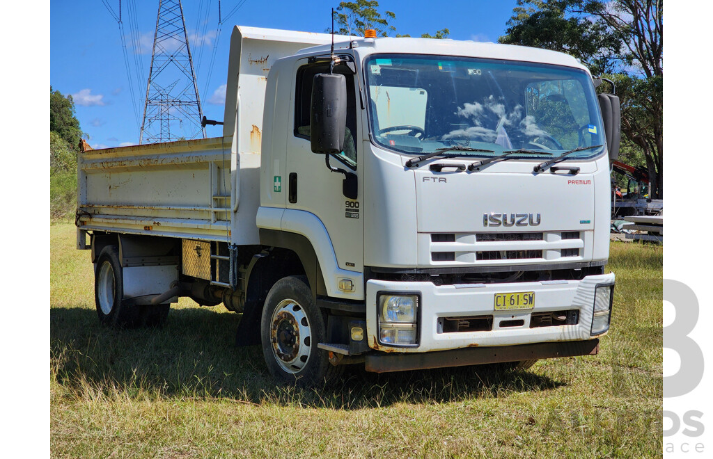 03/2014 Isuzu FTR900 4x2 Long Premium Tipper 255hp Six Cylinder Turbo Diesel