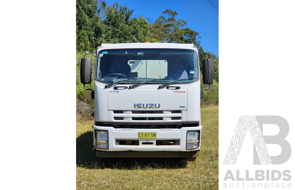 03/2014 Isuzu FTR900 4x2 Long Premium Tipper 255hp Six Cylinder Turbo Diesel
